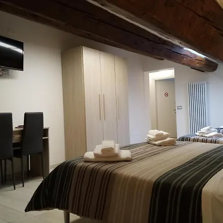 Πανσιόν Centro Storico 3*